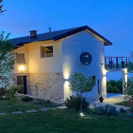 Honey House Novi Slankamen