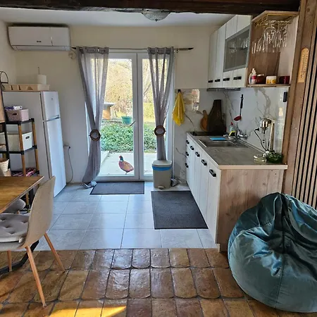 וילה Honey House Novi Slankamen