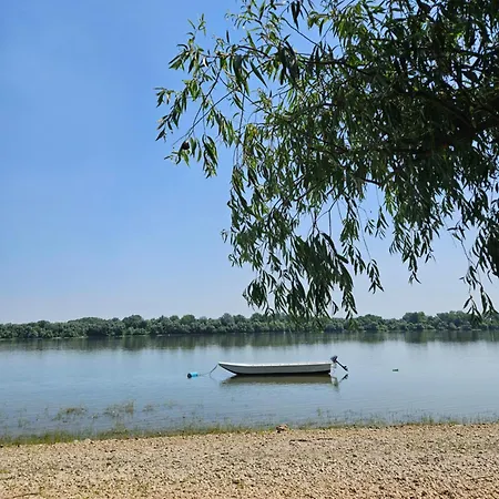 Honey House * Novi Slankamen