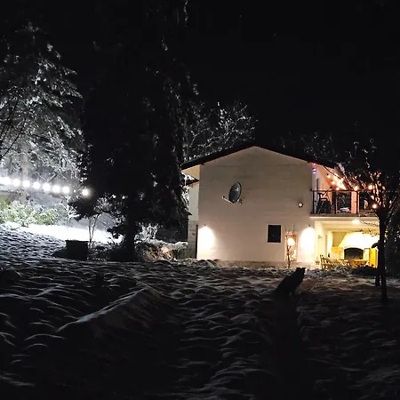 וילה Honey House