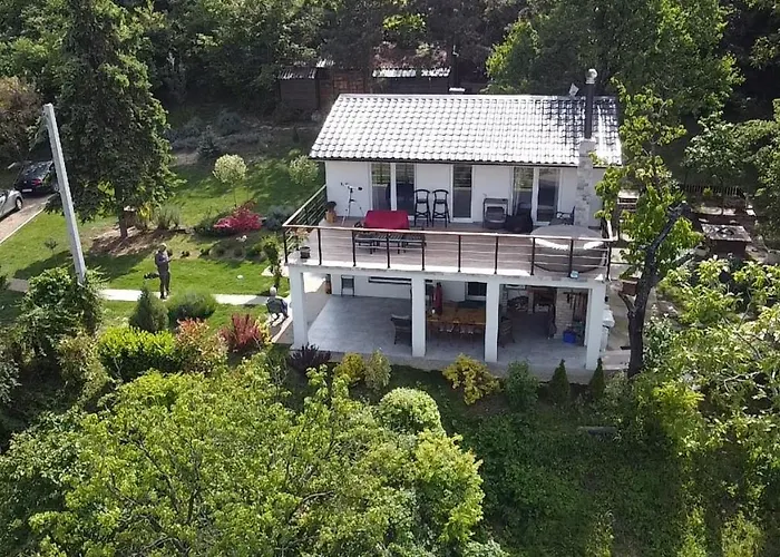 Honey House Novi Slankamen