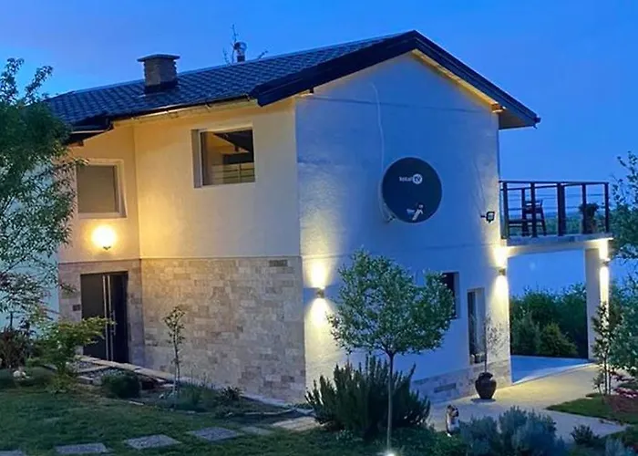 Honey House Novi Slankamen