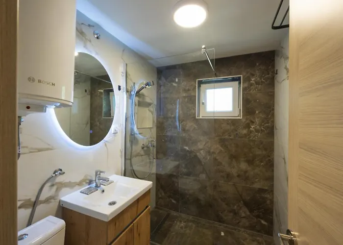 Honey House * Novi Slankamen