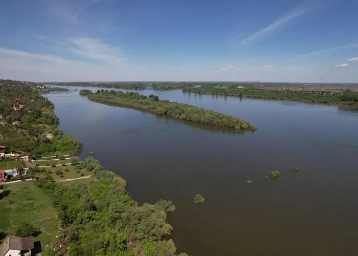 וילה Honey House Novi Slankamen