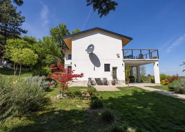 וילה Honey House Novi Slankamen