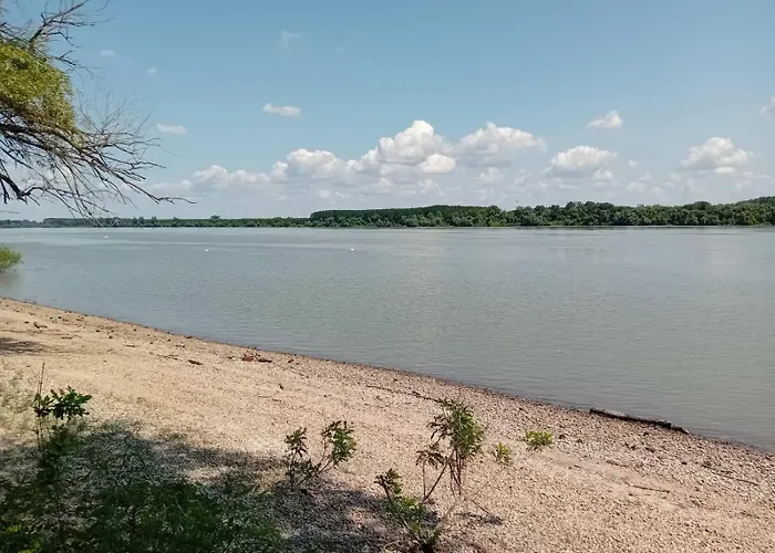 Honey House Novi Slankamen