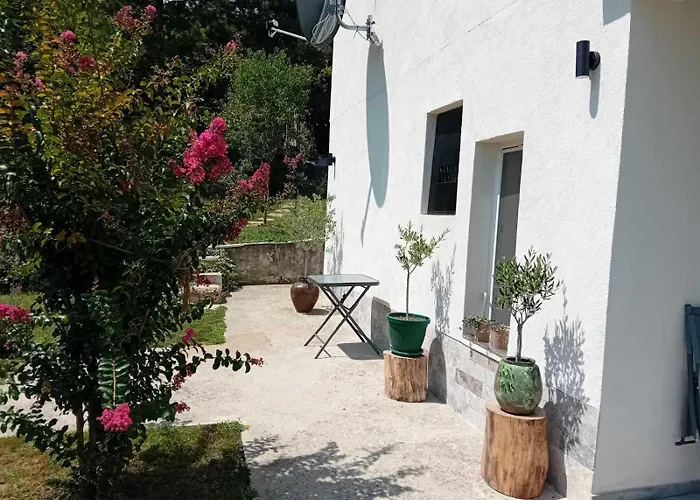 Honey House * Novi Slankamen