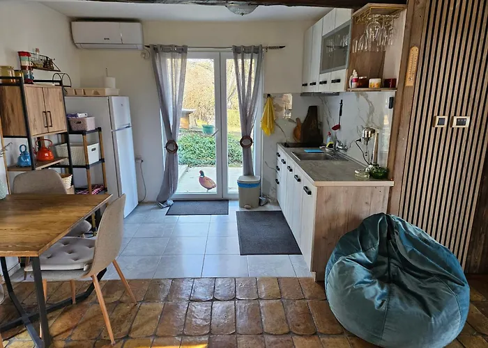 וילה Honey House Novi Slankamen