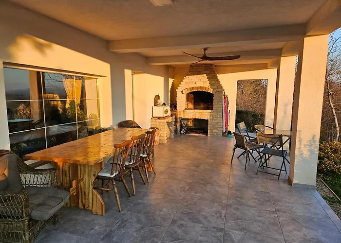 וילה Honey House