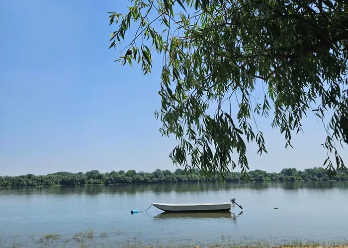 Honey House * Novi Slankamen